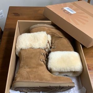 UGG Boots size 8. Tan with off white fur. Like new